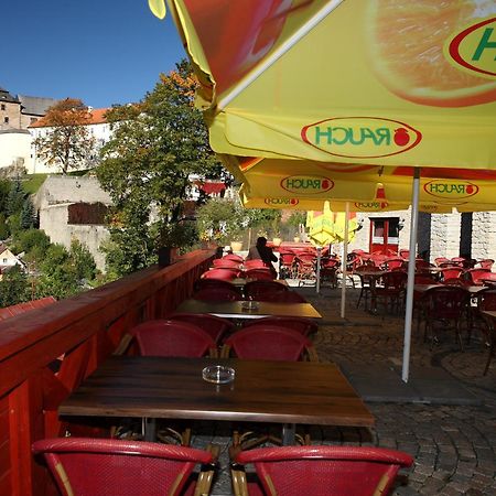 Hradni Basta Hotel Becov nad Teplou Exterior photo