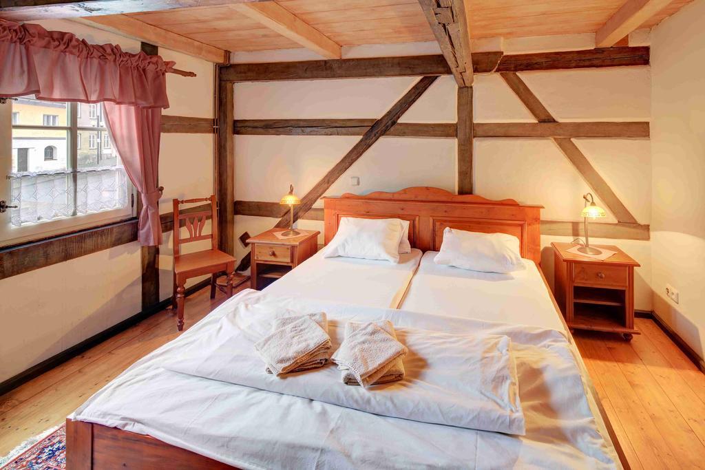 Hradni Basta Hotel Becov nad Teplou Exterior photo