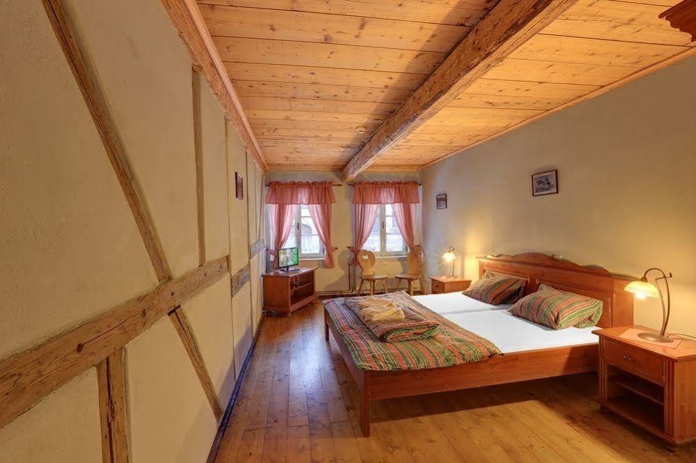 Hradni Basta Hotel Becov nad Teplou Exterior photo